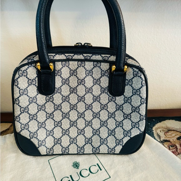 AUTHENTIC VINTAGE GUCCI Navy Monogram GG BAG 80’s W/GUCCI Dustbag Excellent Cond - Picture 4 of 14